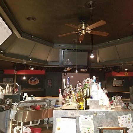 Norwood Inn Hudson Екстериор снимка