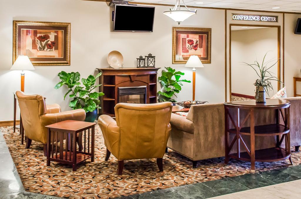 Norwood Inn Hudson Екстериор снимка
