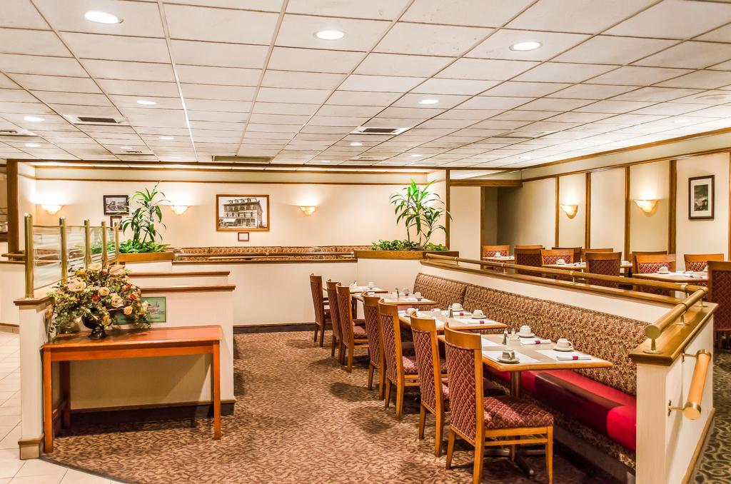 Norwood Inn Hudson Екстериор снимка