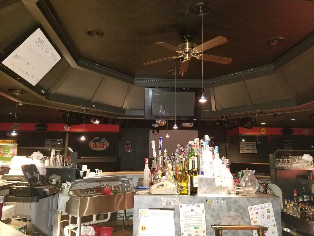 Norwood Inn Hudson Екстериор снимка