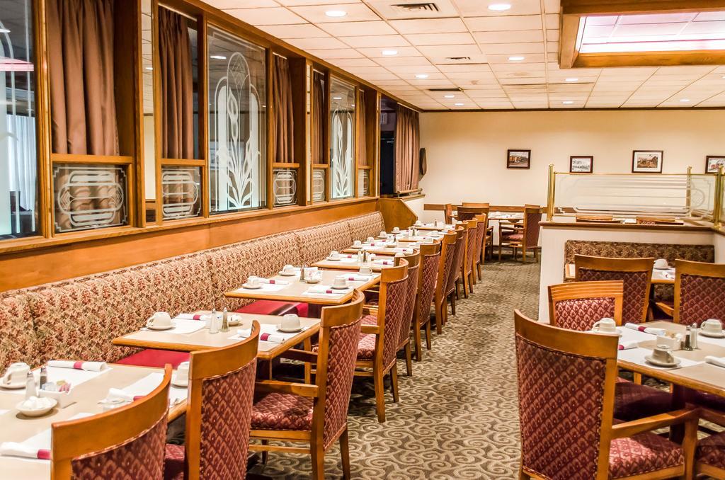 Norwood Inn Hudson Екстериор снимка