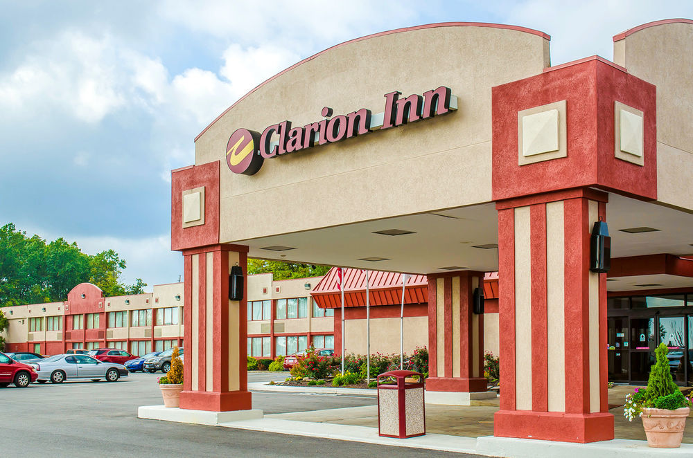 Norwood Inn Hudson Екстериор снимка