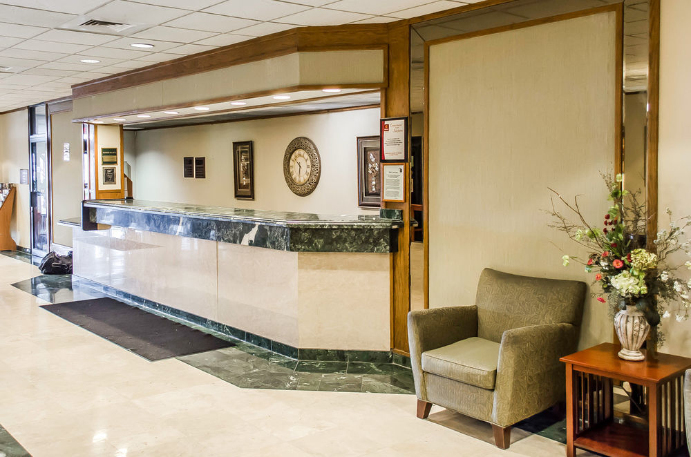 Norwood Inn Hudson Екстериор снимка