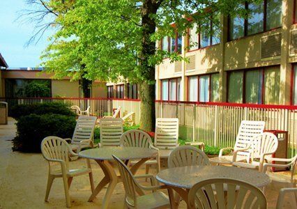 Norwood Inn Hudson Екстериор снимка